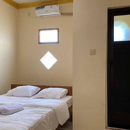 Palace Syariah Homestay Redpartner Banyuwangi  Exterior photo